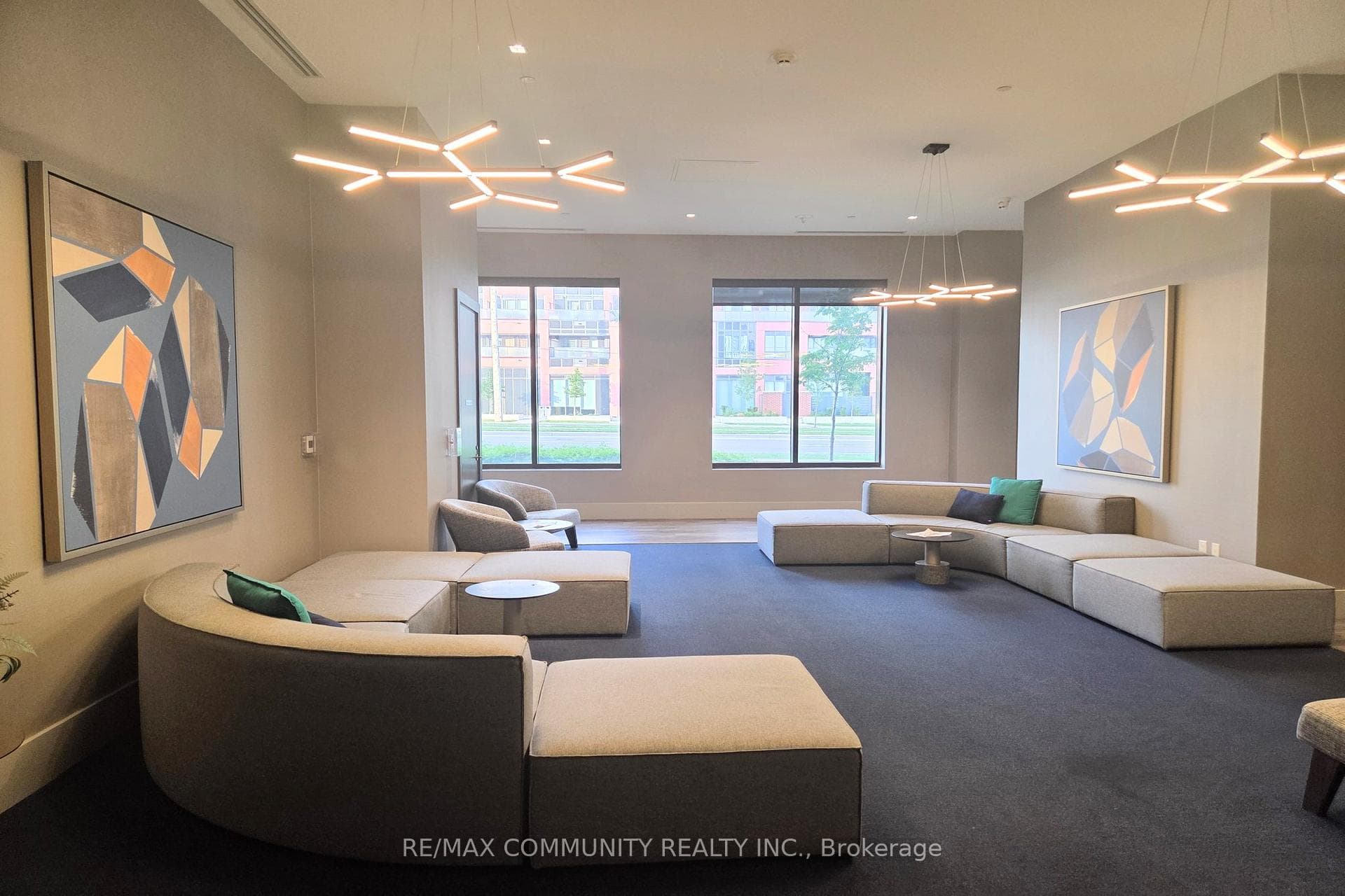 2550 Simcoe Street Unit 2402 photo 20