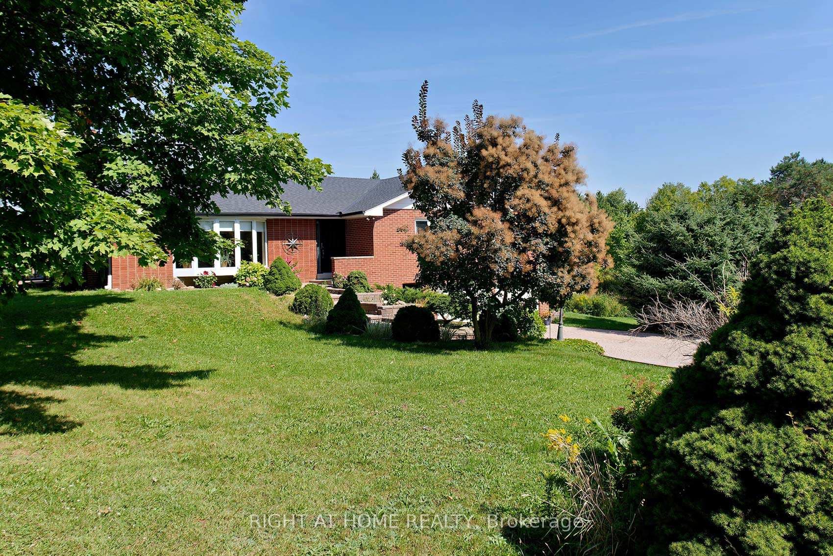 2400 King Vaughan Road photo 7