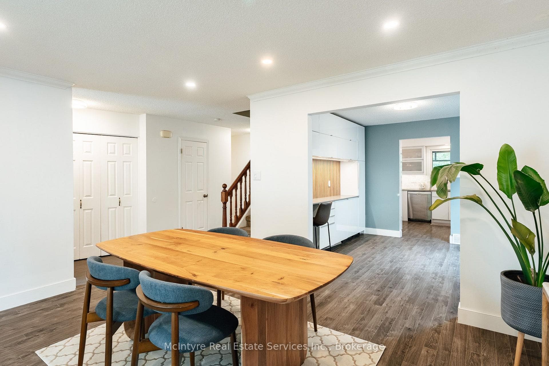 277 Canterbury Drive photo 23