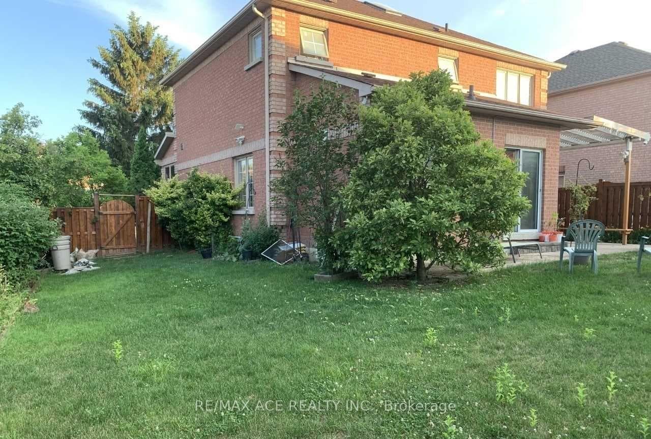 282 Highglen Avenue Unit Upper photo 26