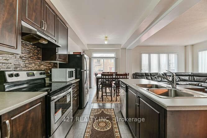 99 Gallagher Crescent photo 15