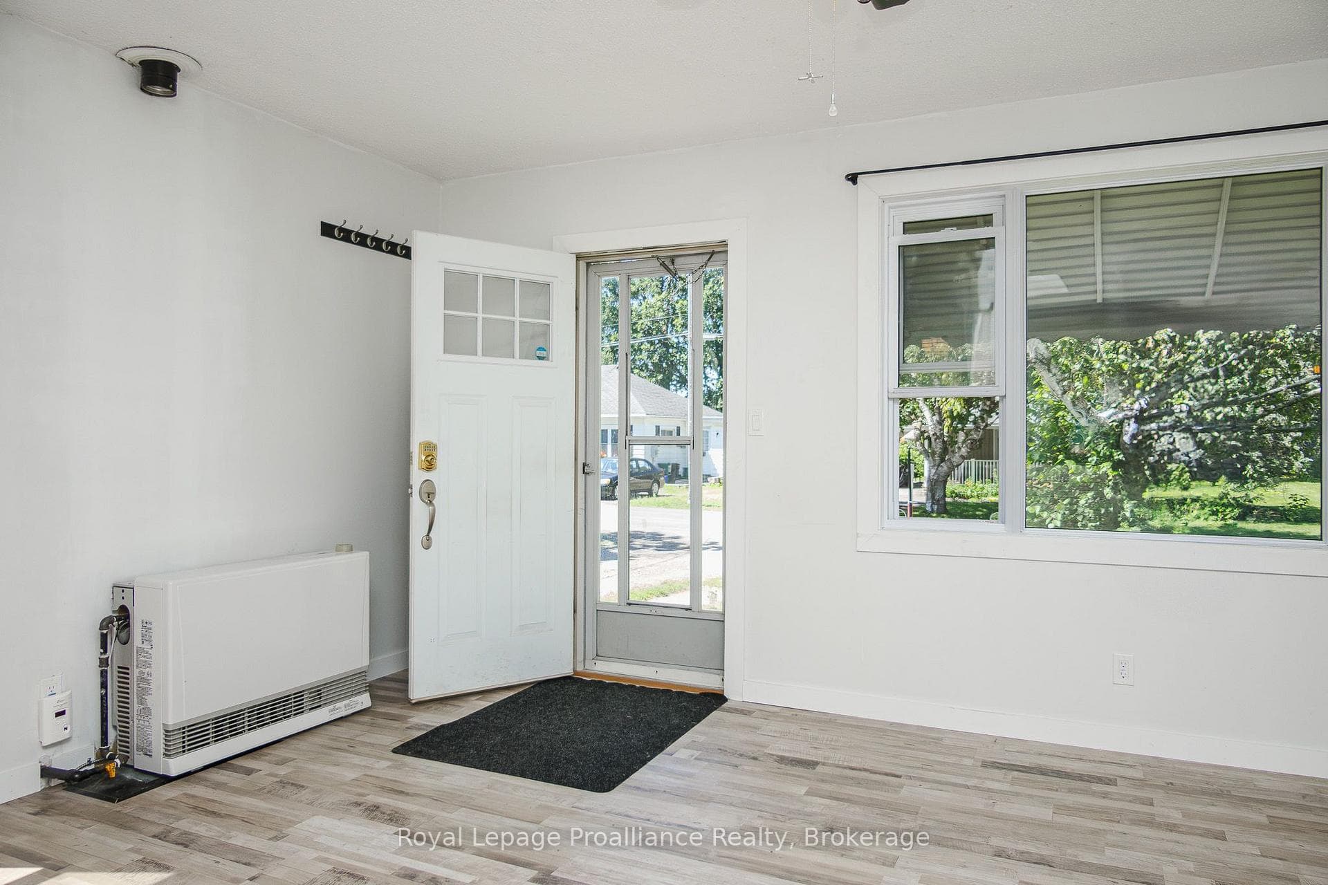 45 Valleyview Crescent photo 12