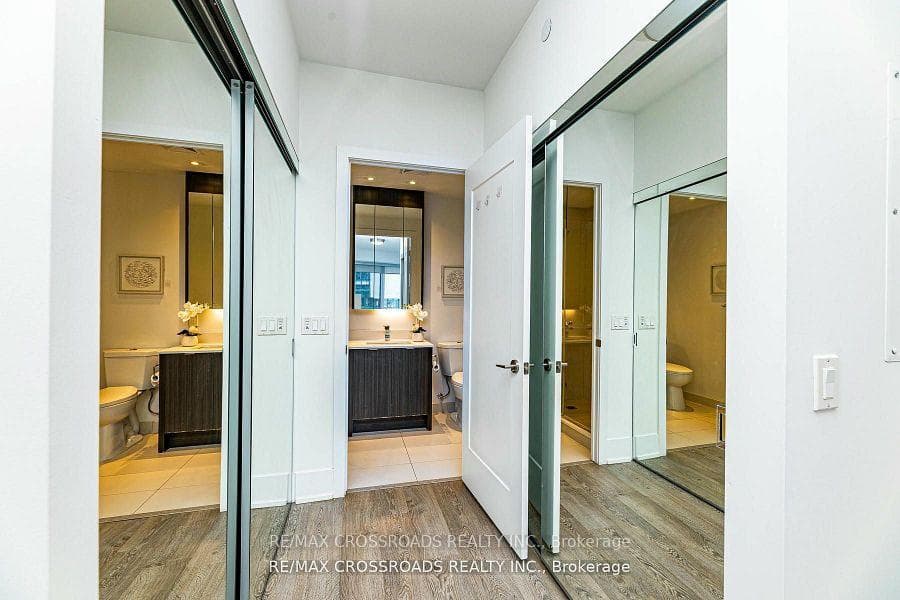 55 Merchants' Wharf Way Unit 531 photo 23