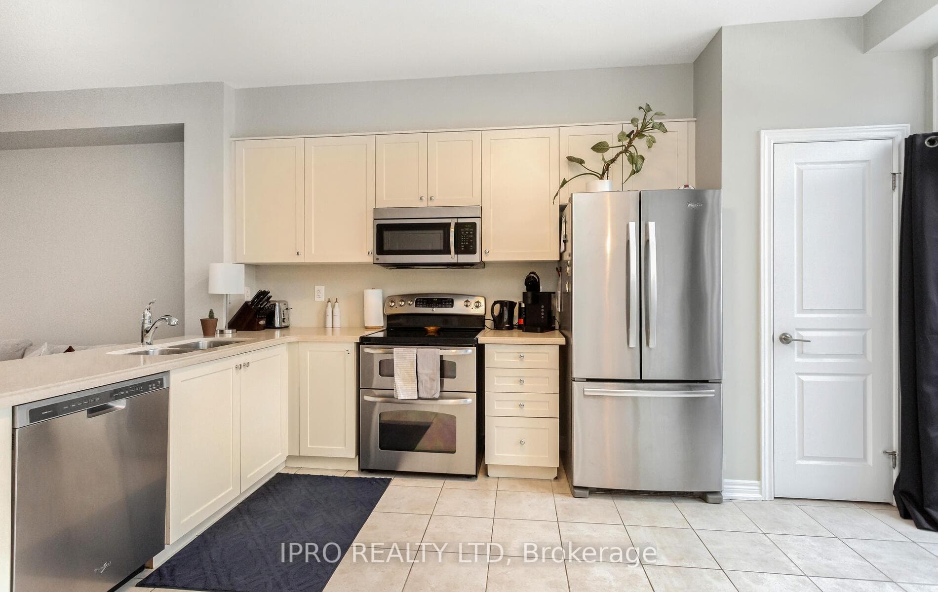 541 Winston Road Unit 22 photo 10