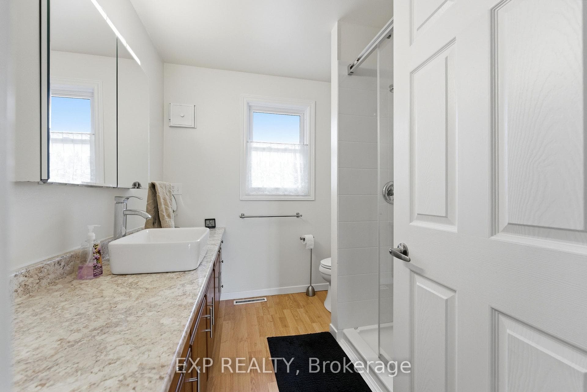 56 Graham Street photo 18