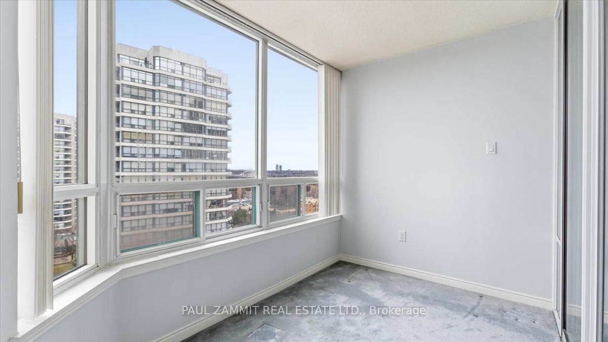 7250 Yonge Street Unit 911 photo 14