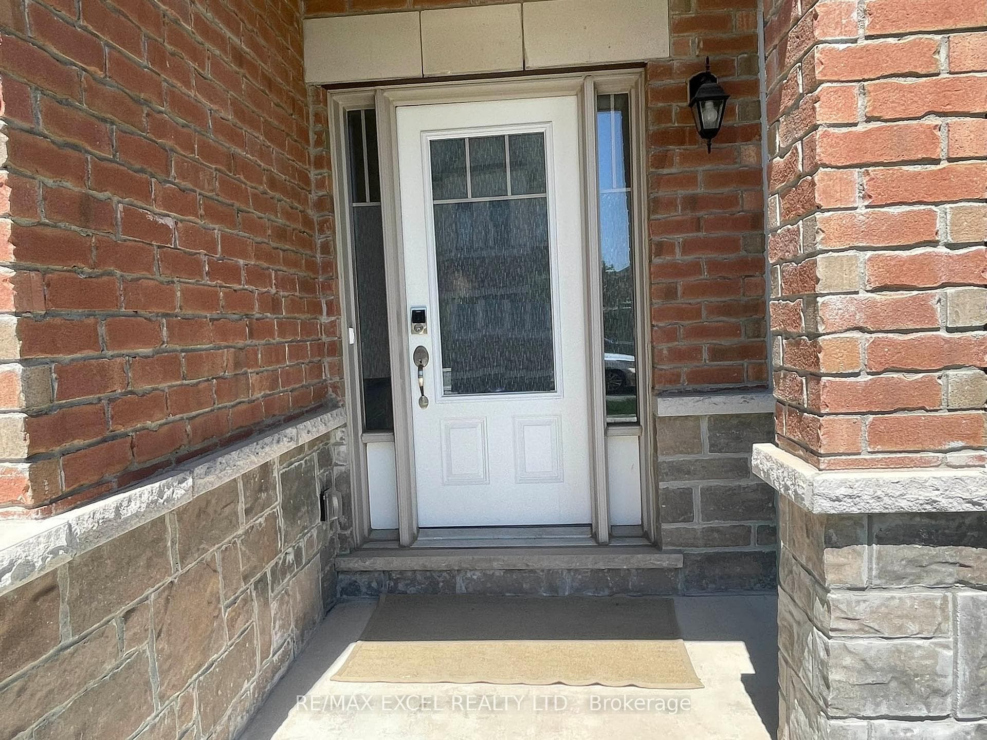 3963 Leonardo Street photo 2