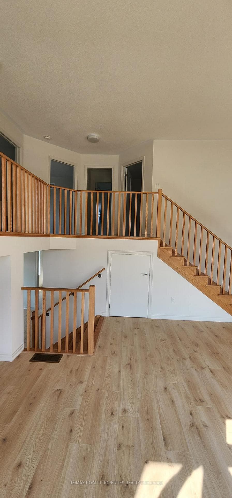 540 Trevor Street photo 5
