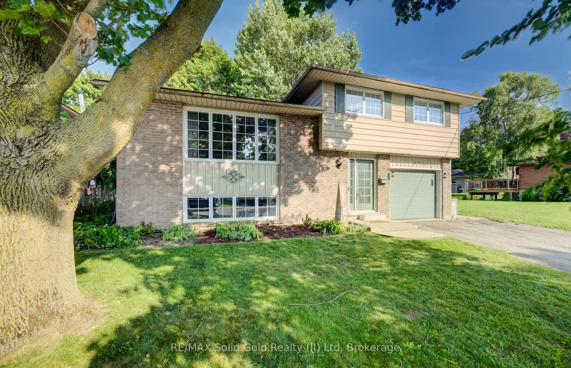 398 Boyne Avenue photo 1