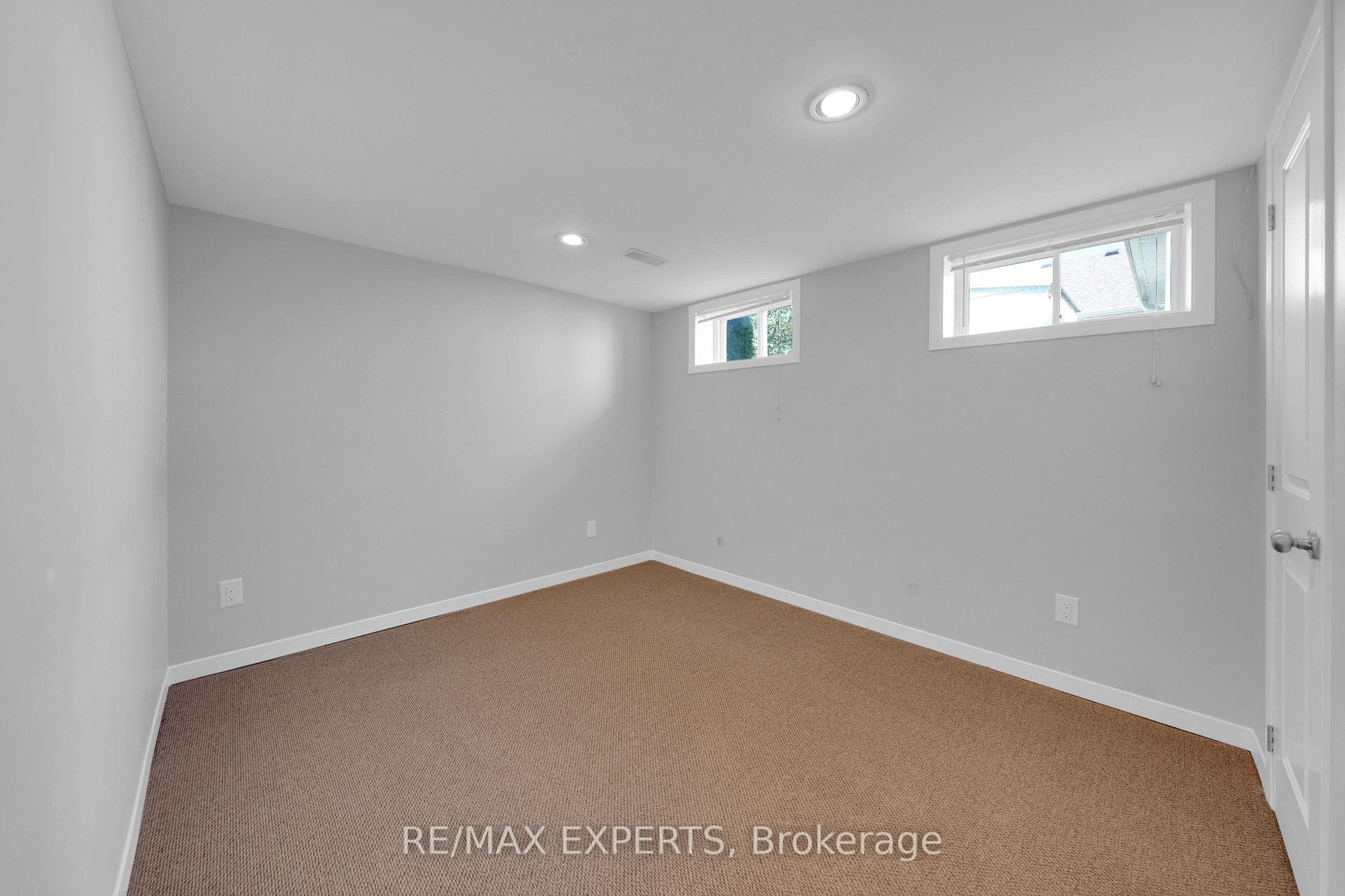 87 Eugenia Street Unit LOWER photo 16