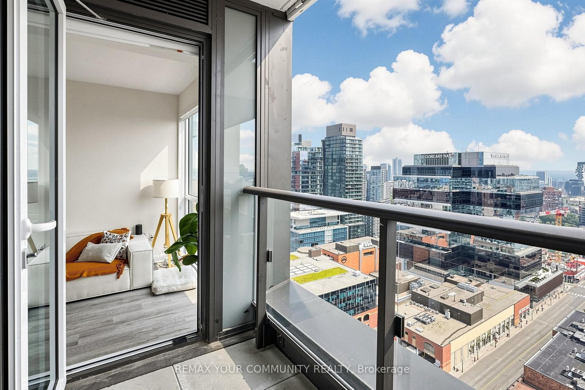 70 Princess Street Unit 2404 photo 31