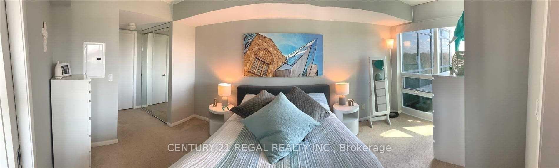215 Fort York Boulevard Unit 608 photo 18