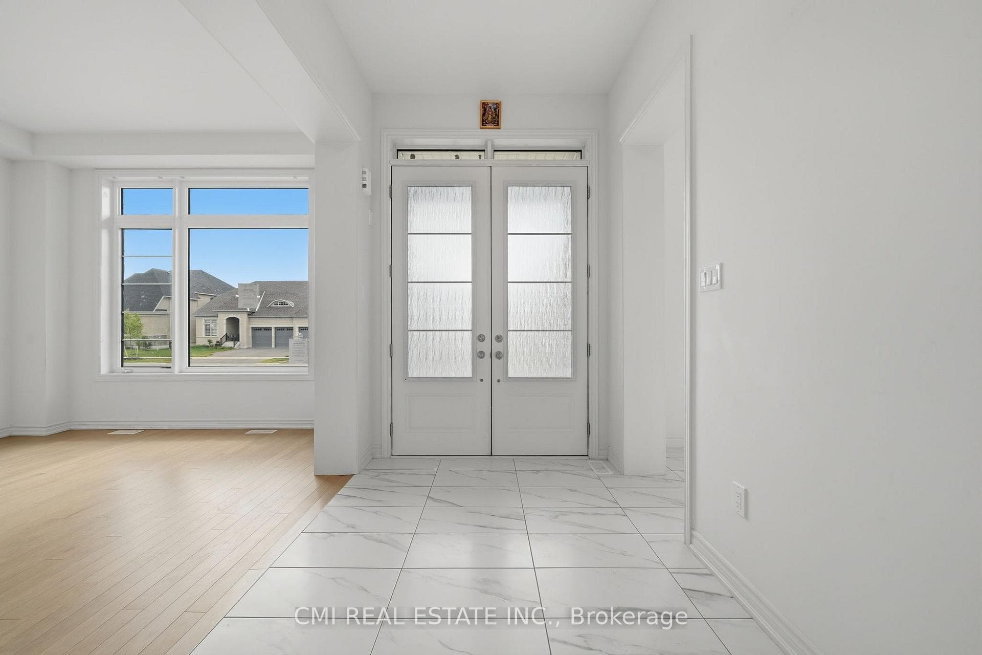 25 Bellflower Crescent photo 7