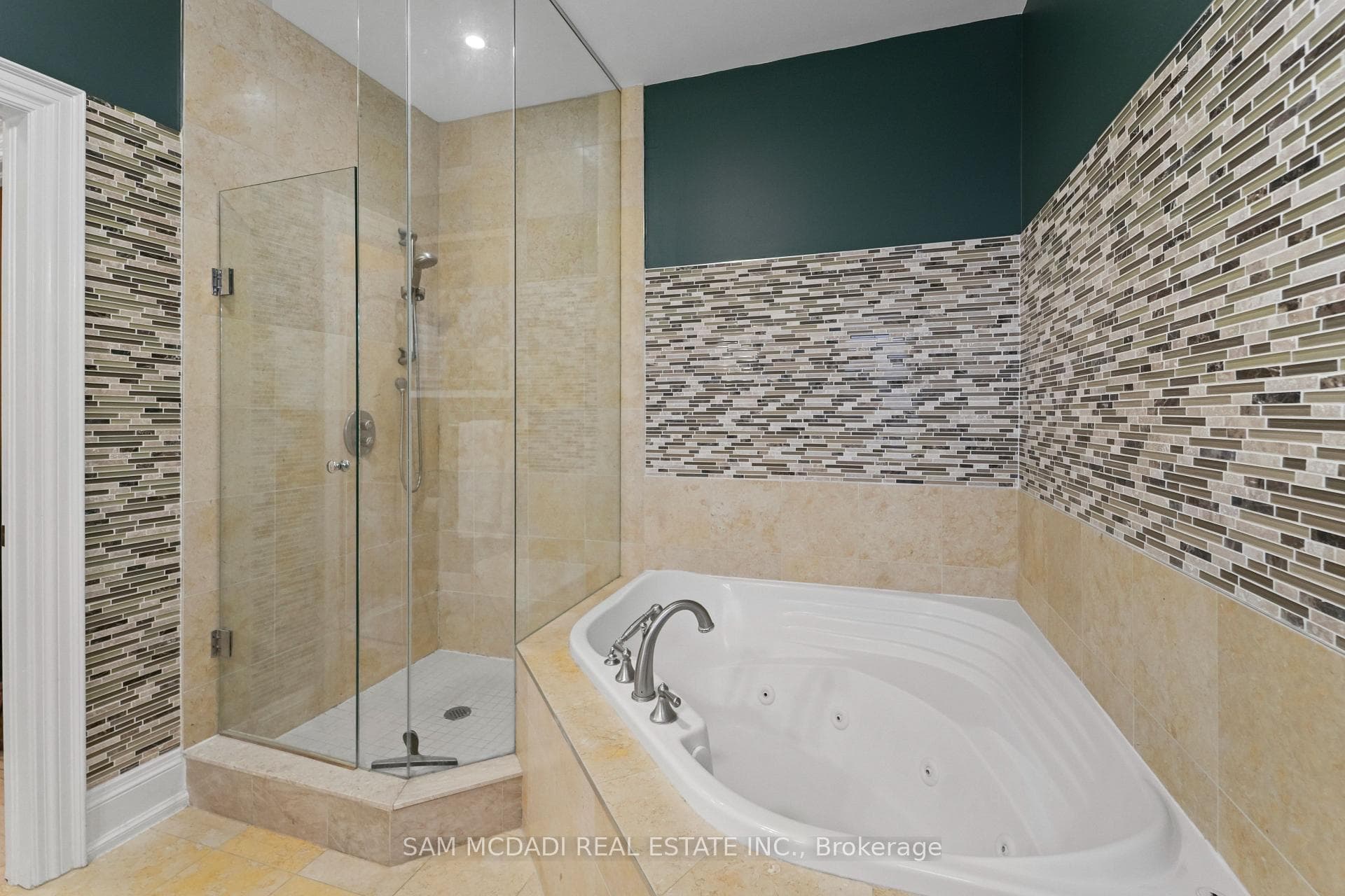 2258 Providence Road photo 24