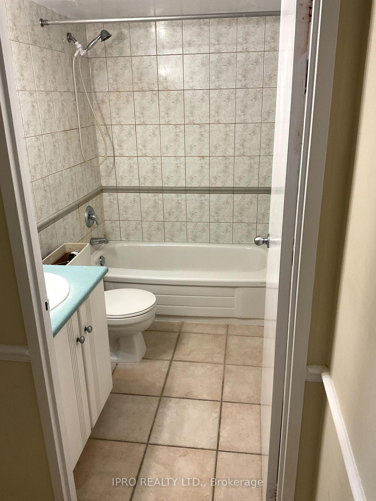 633 Bay Street Unit 2109 photo 21