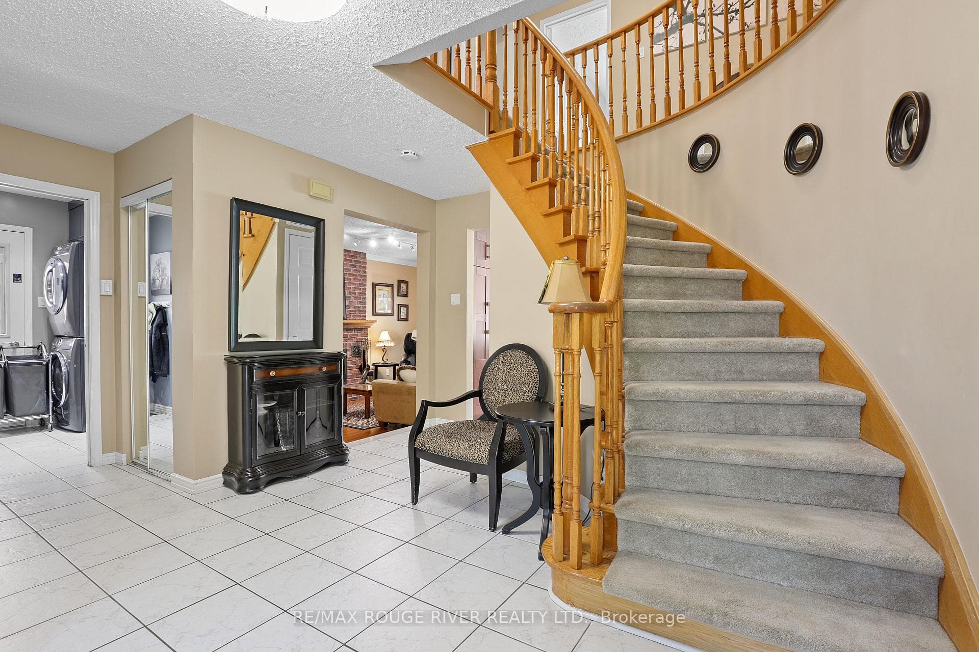 11 Canmore Boulevard photo 23