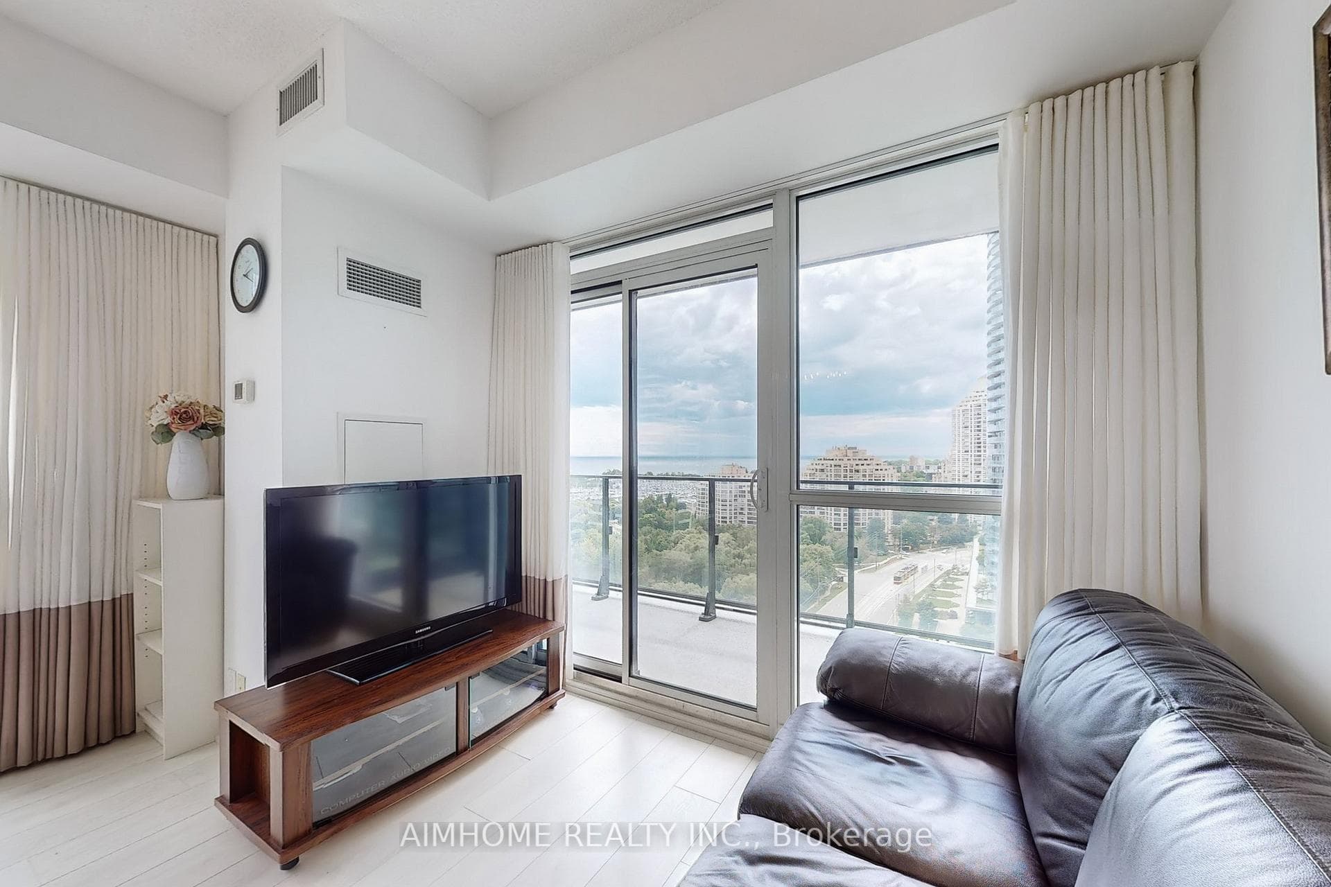 2200 Lake Shore Boulevard Unit 1901 photo 13