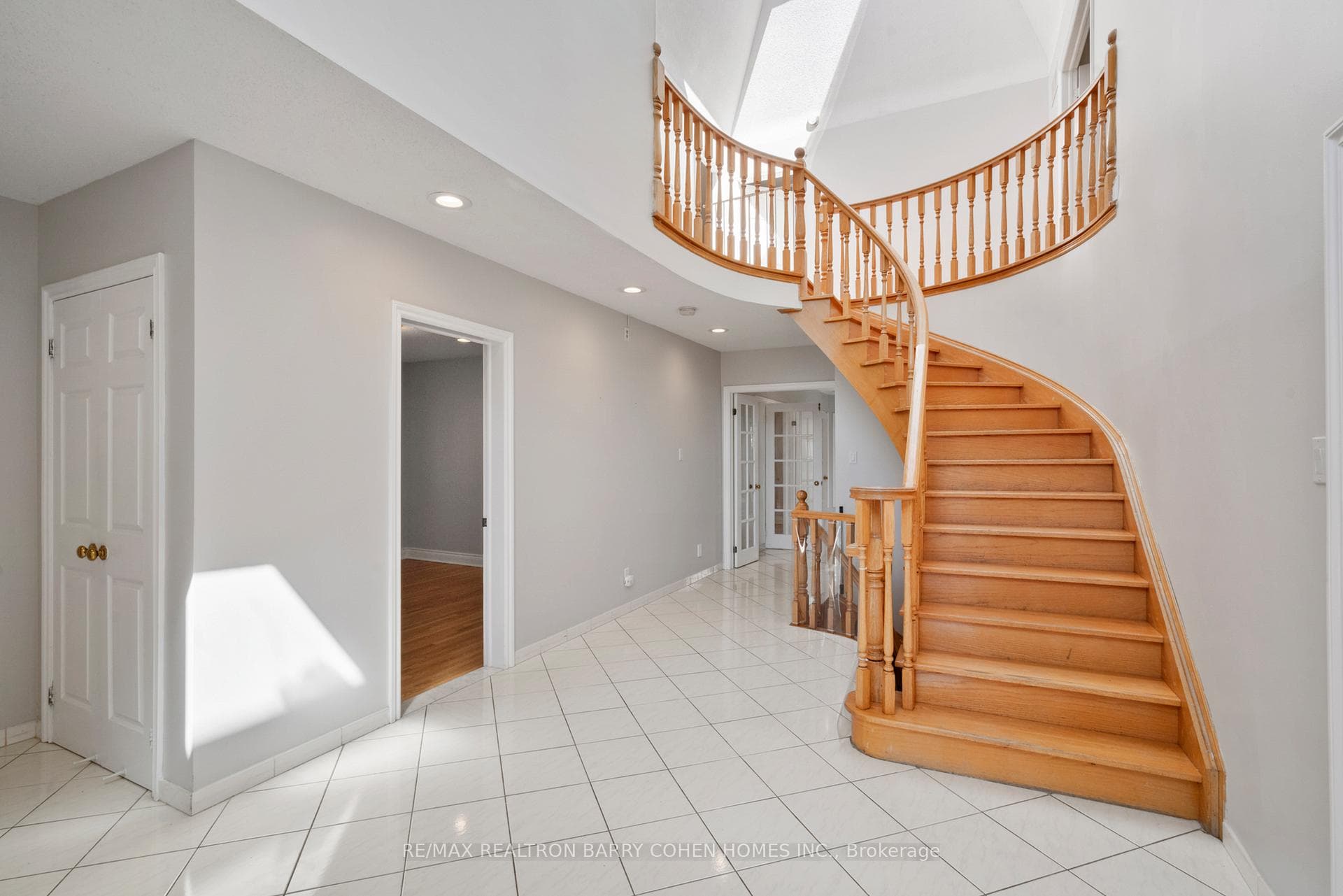 238 Spring Garden Avenue photo 2