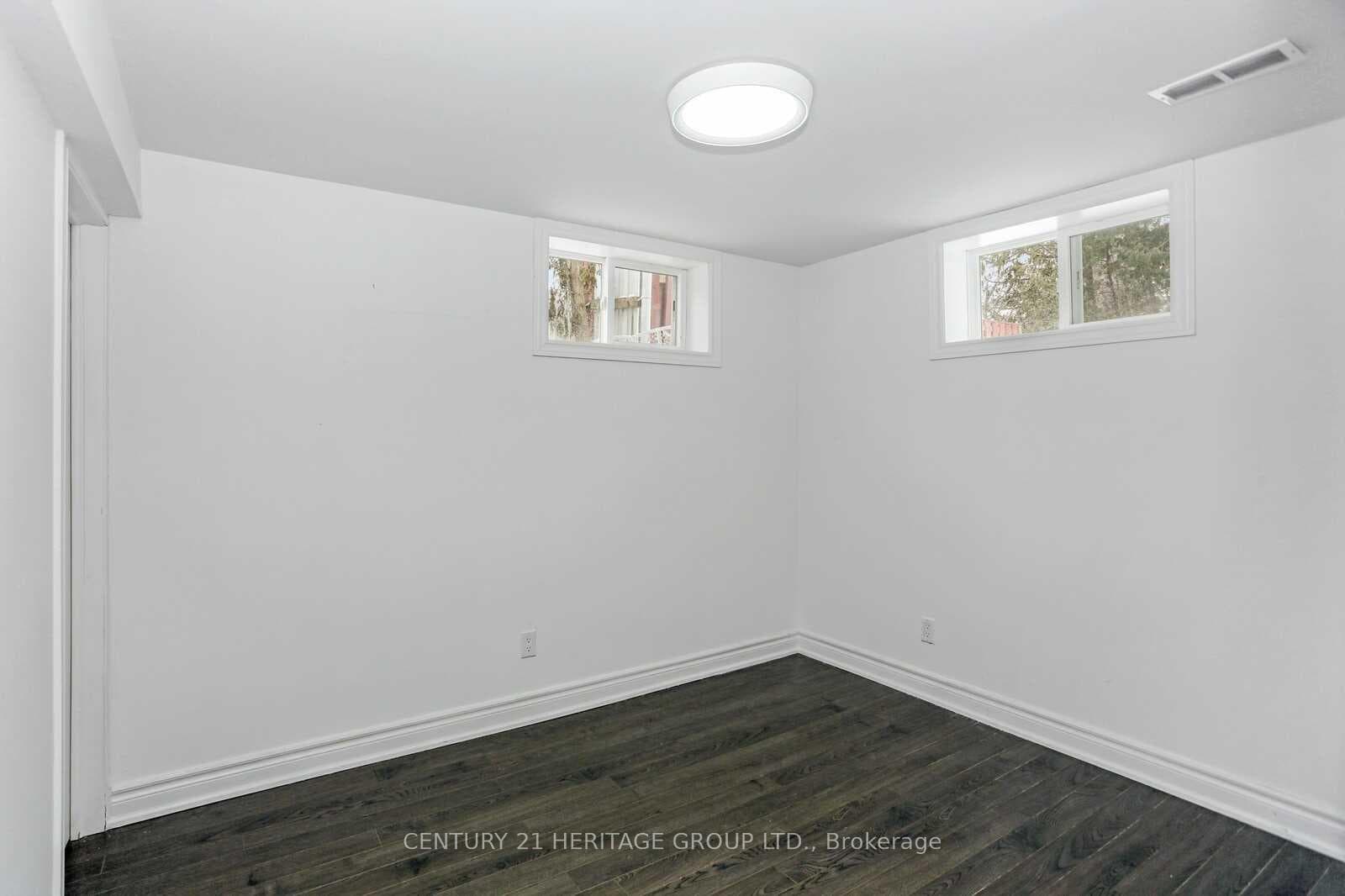 81 Aurora Heights Drive Unit Aurora photo 33