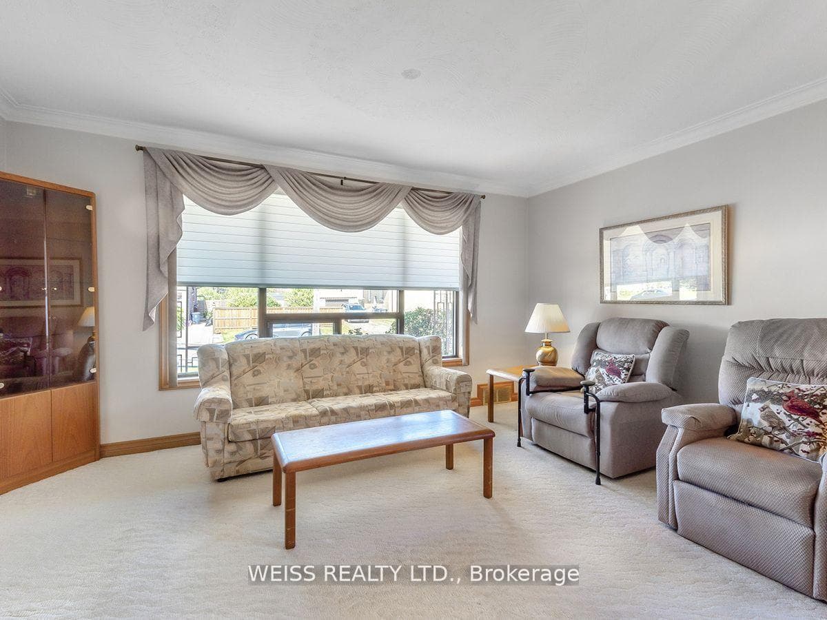 79 Cuffley Crescent photo 6