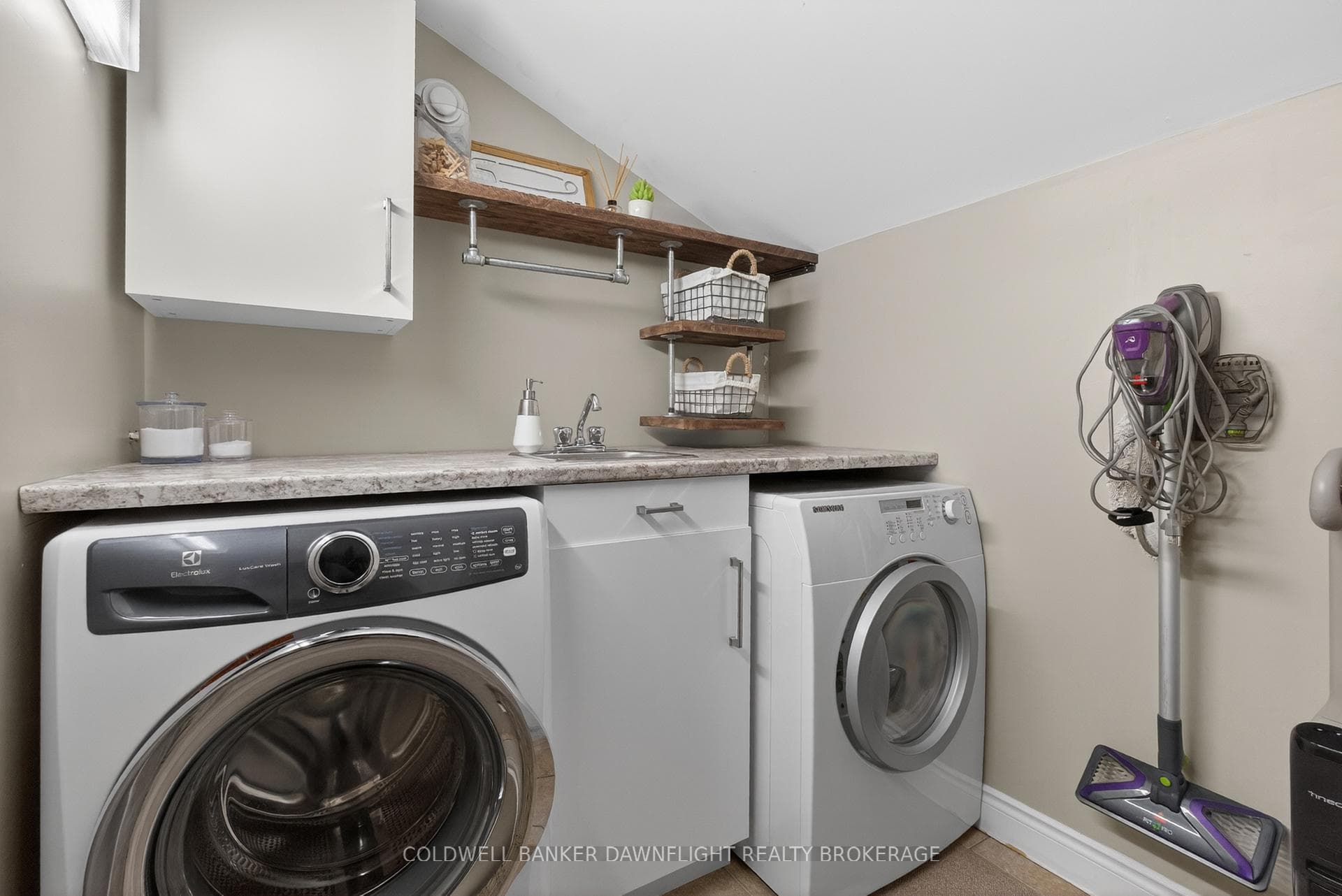 78 Queen Street photo 27