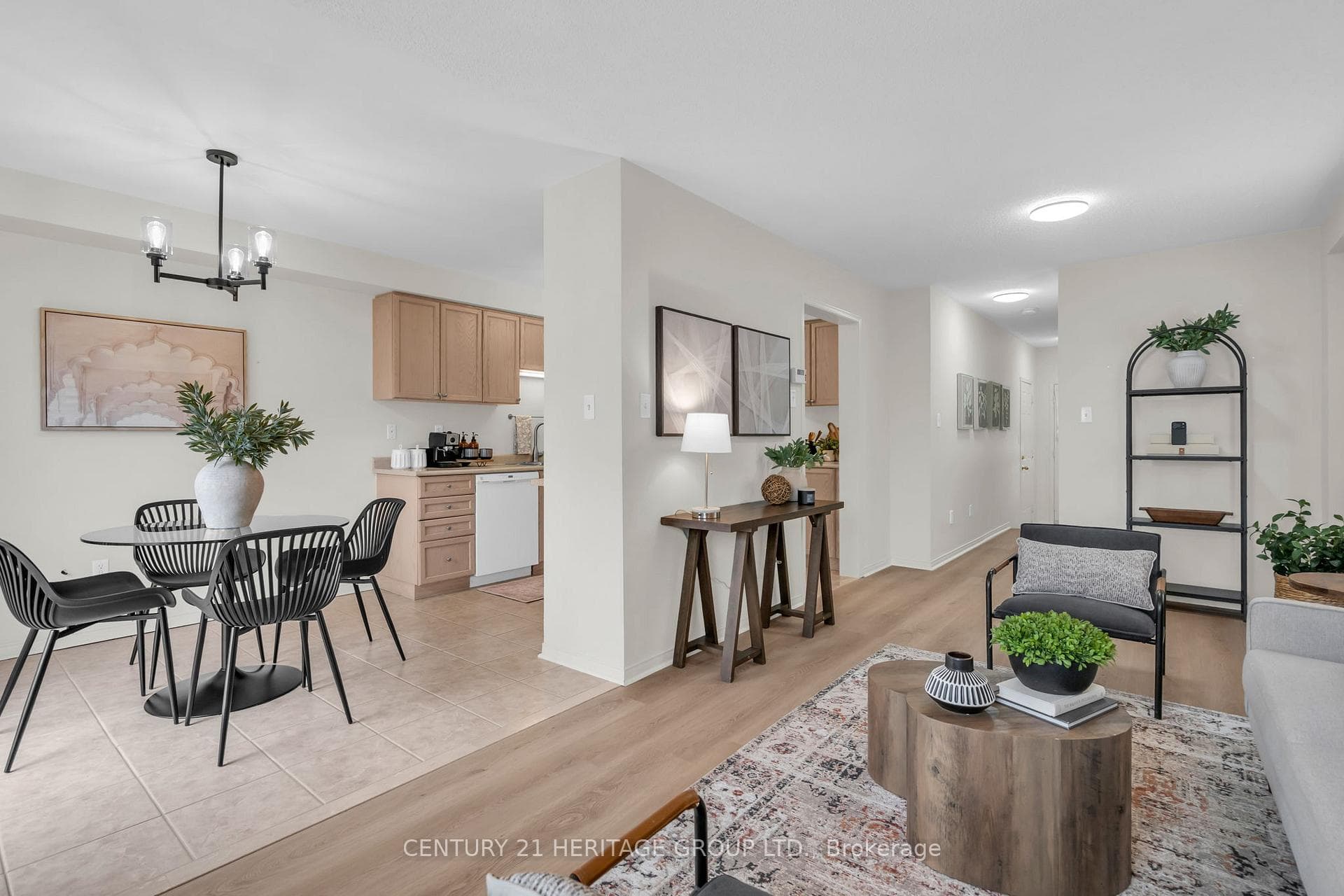 129 Hartford Crescent photo 13