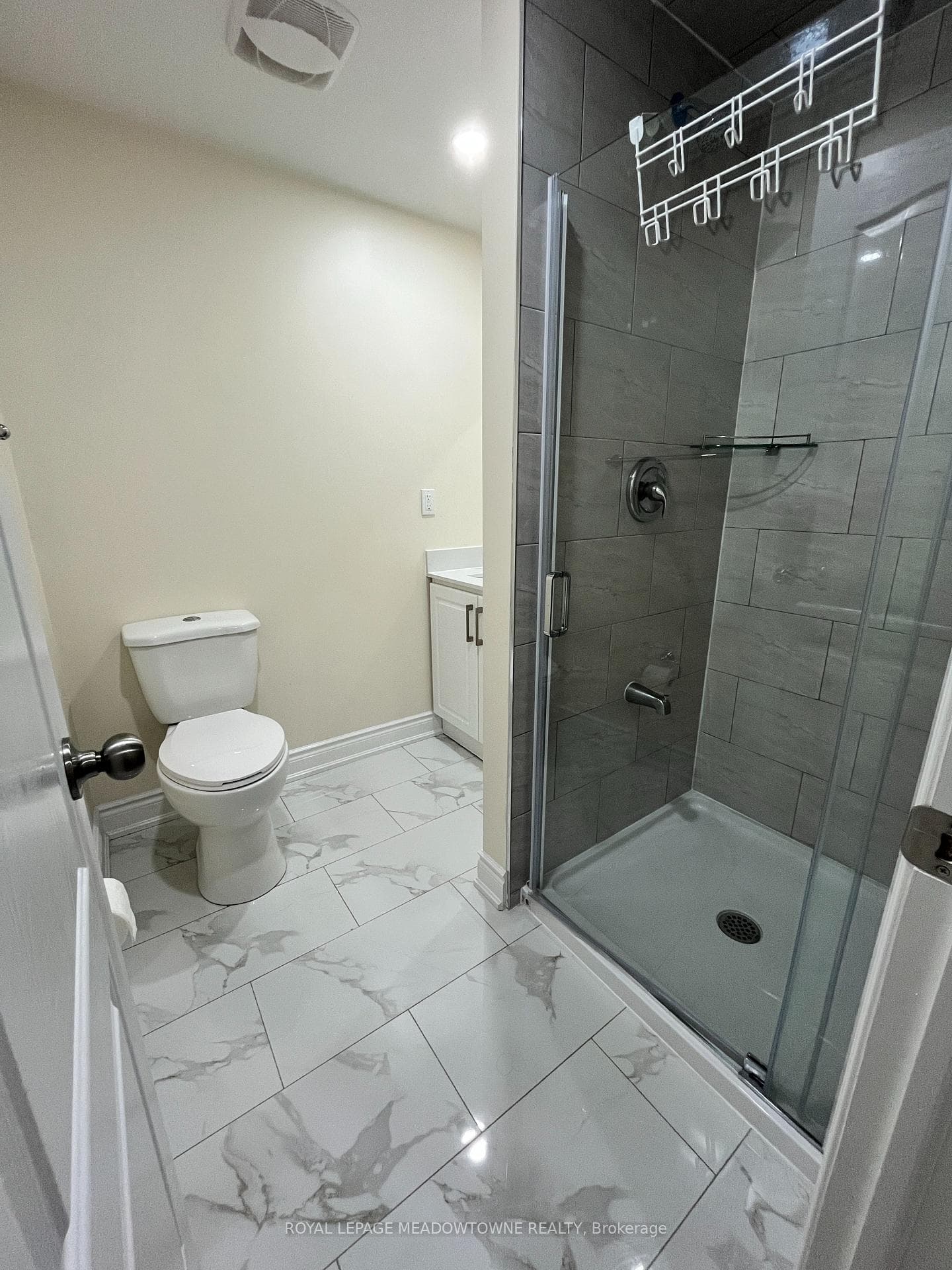 14 Lyle Way Unit Bsmt photo 12