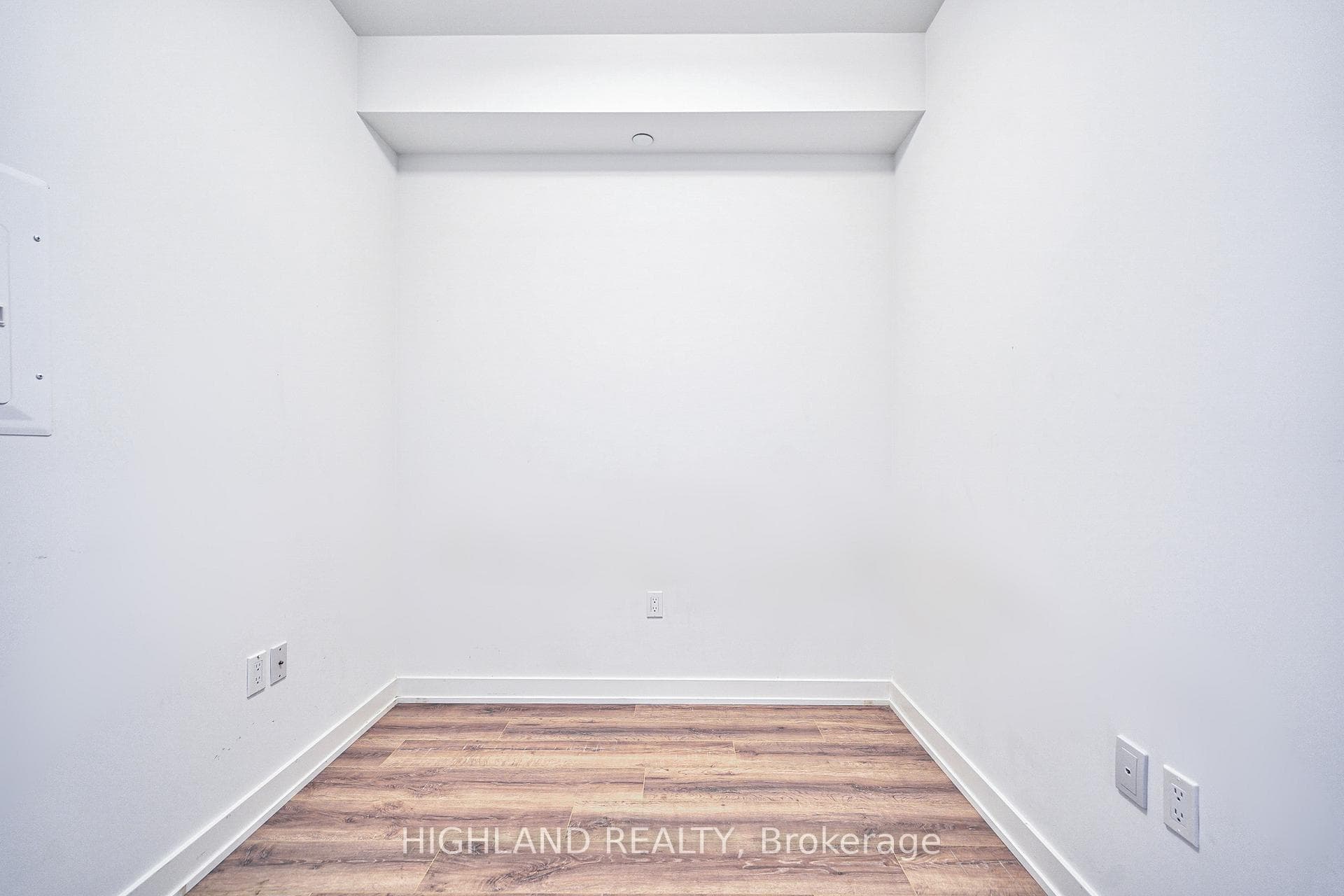 15 Queens Quay Unit 503 photo 25