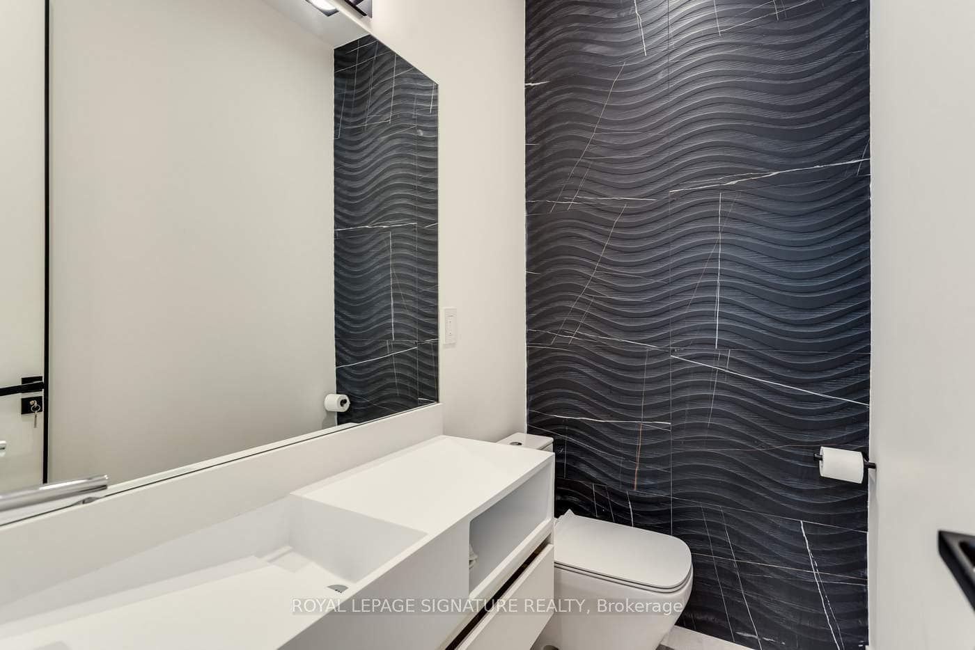 511 Woburn Avenue photo 13