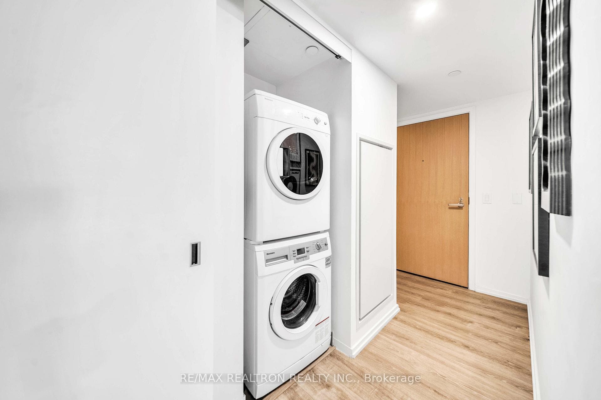 5 SOUDAN Avenue Unit 746 photo 17