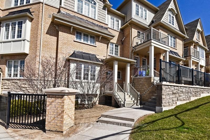 194 Kingston Road photo 1