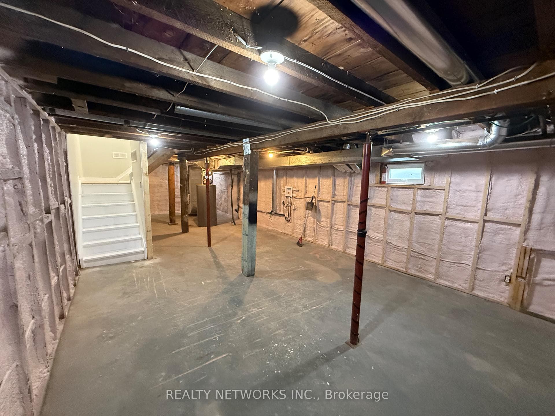 161 Middleton Avenue photo 13