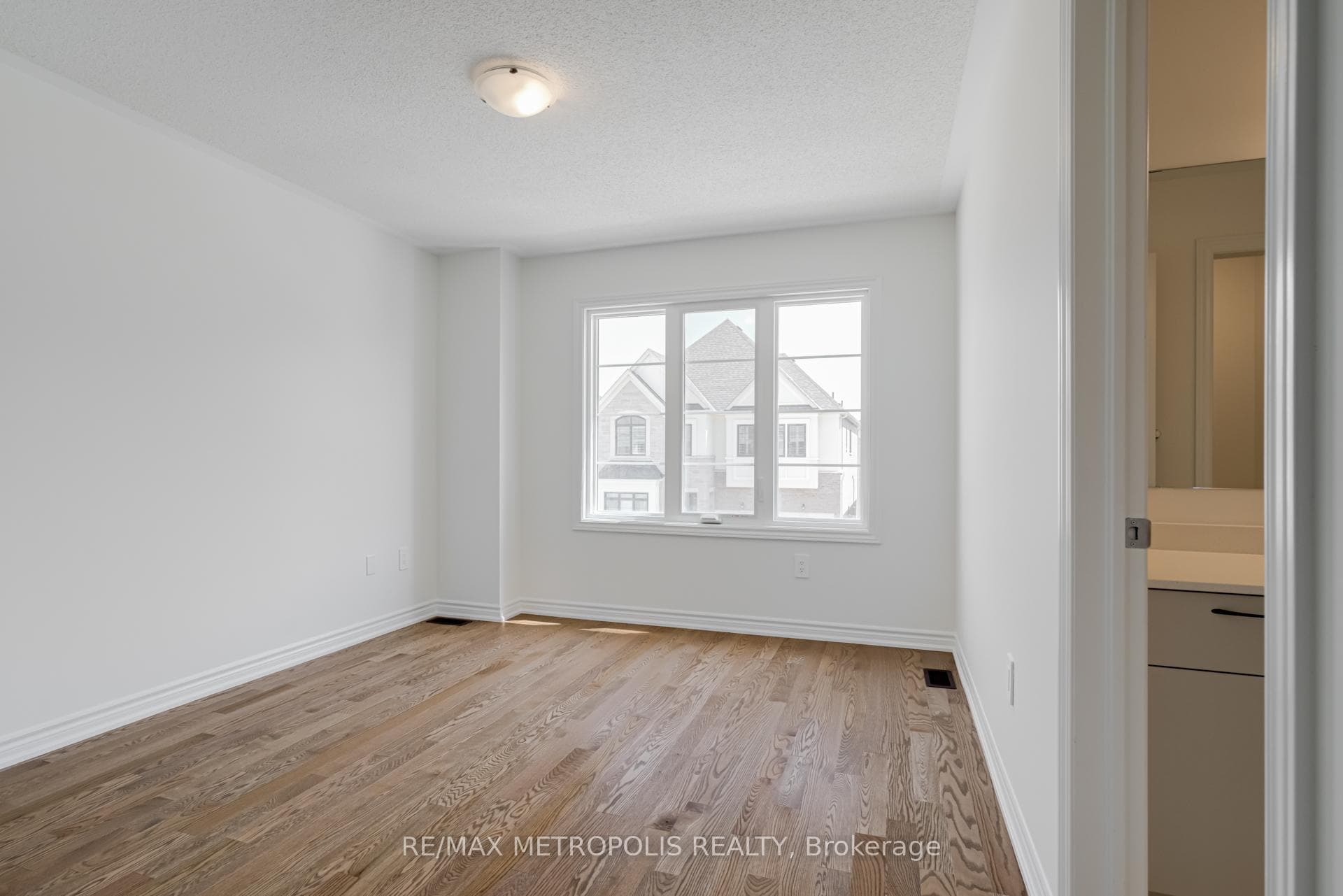 1481 Buttercup Court photo 42