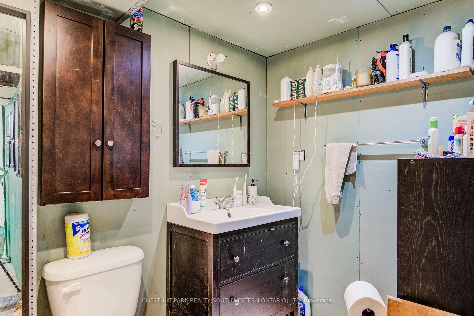 7 Conrad Court photo 29