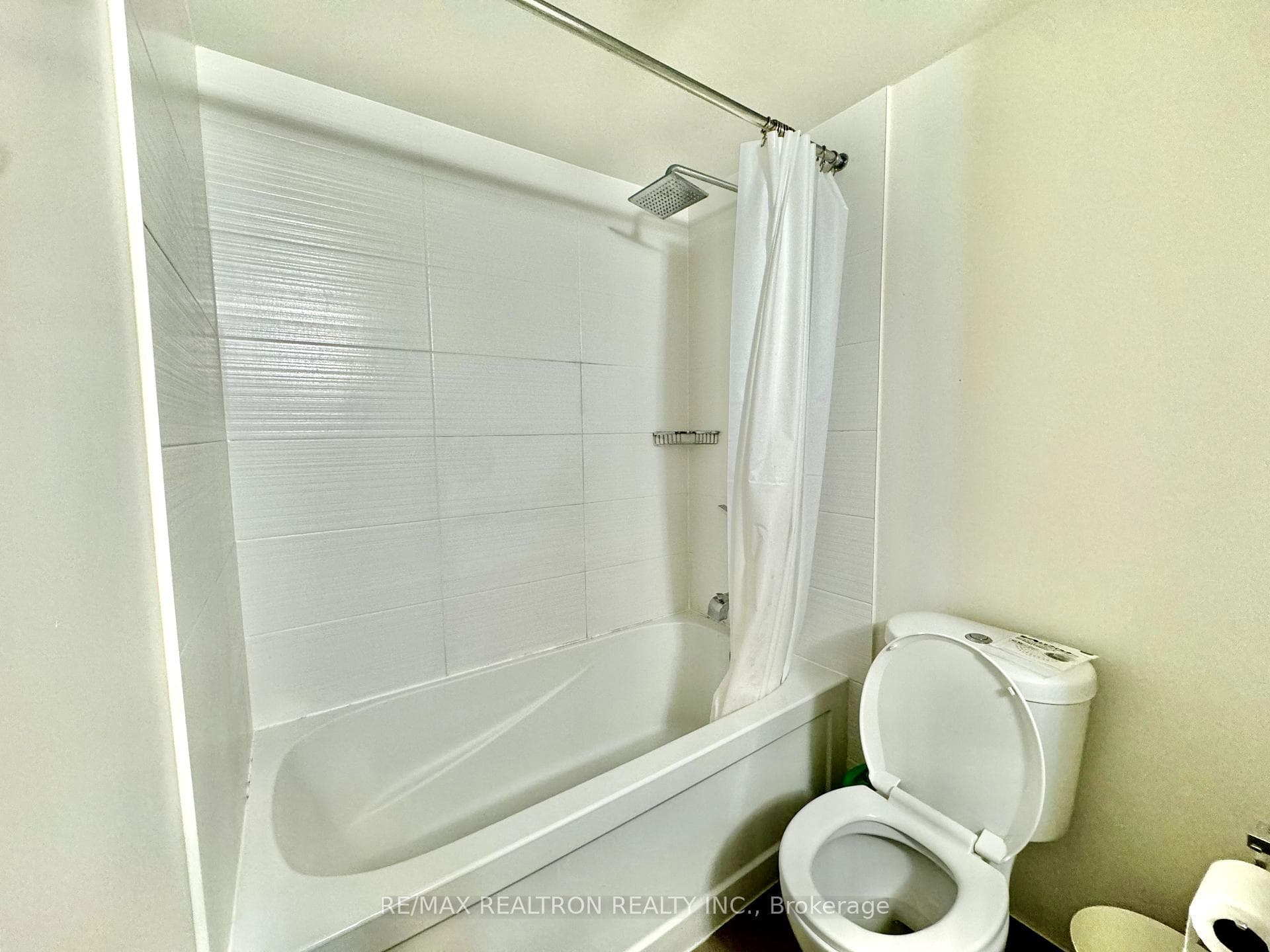 8200 Birchmount Road Unit 722 photo 12