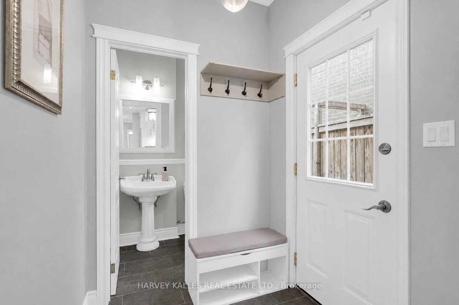 86 Woburn Avenue photo 13