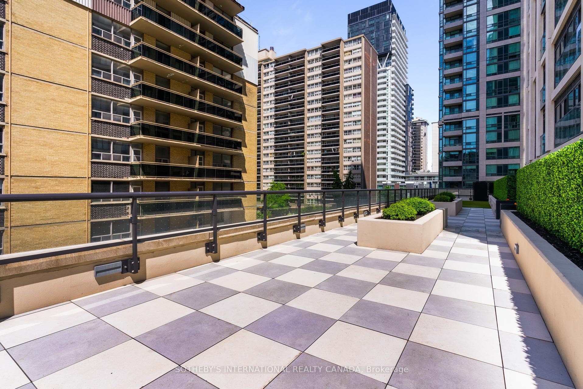 200 Redpath Avenue Unit 2208 photo 18
