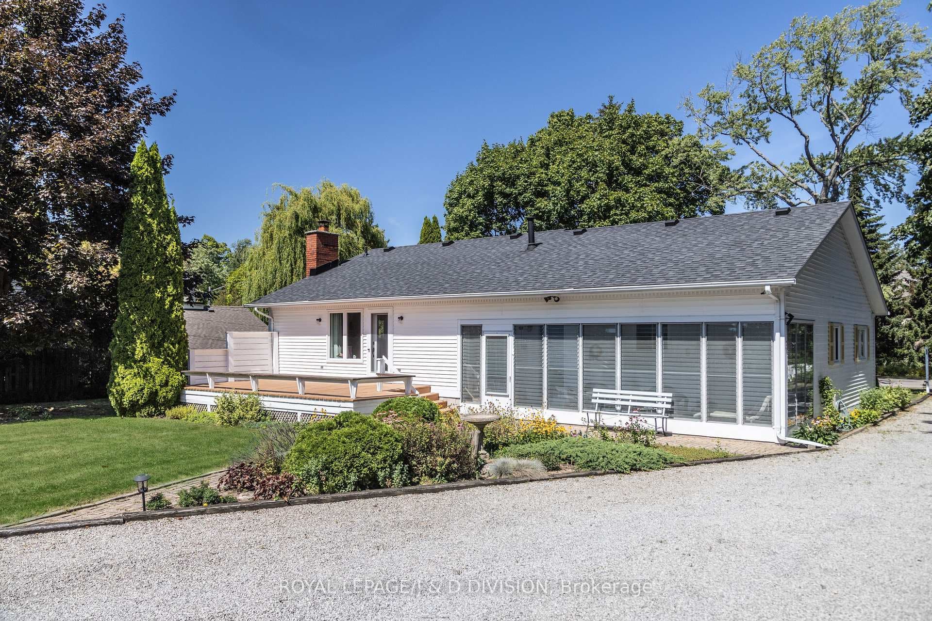 478 Johnson Street photo 26