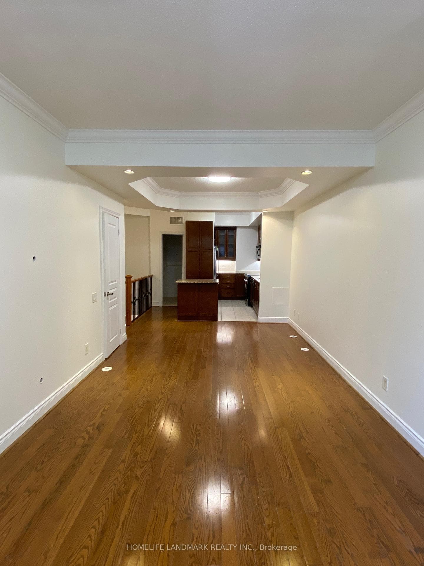 428 Kenneth Avenue Unit 4 photo 4