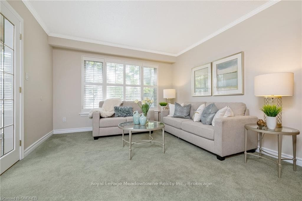 27 LORNE SCOTS Drive photo 11