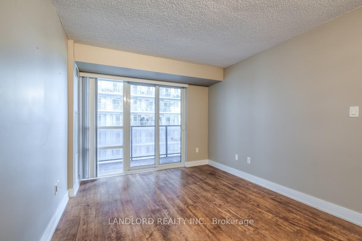 20 Blue Jays Way Unit 1702 photo 4