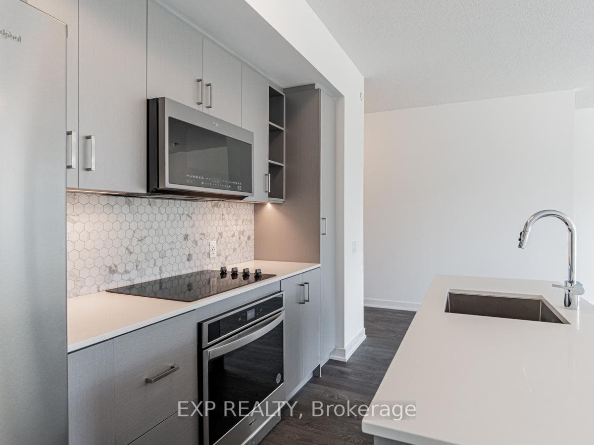 251 Manitoba Street Unit 119 photo 16