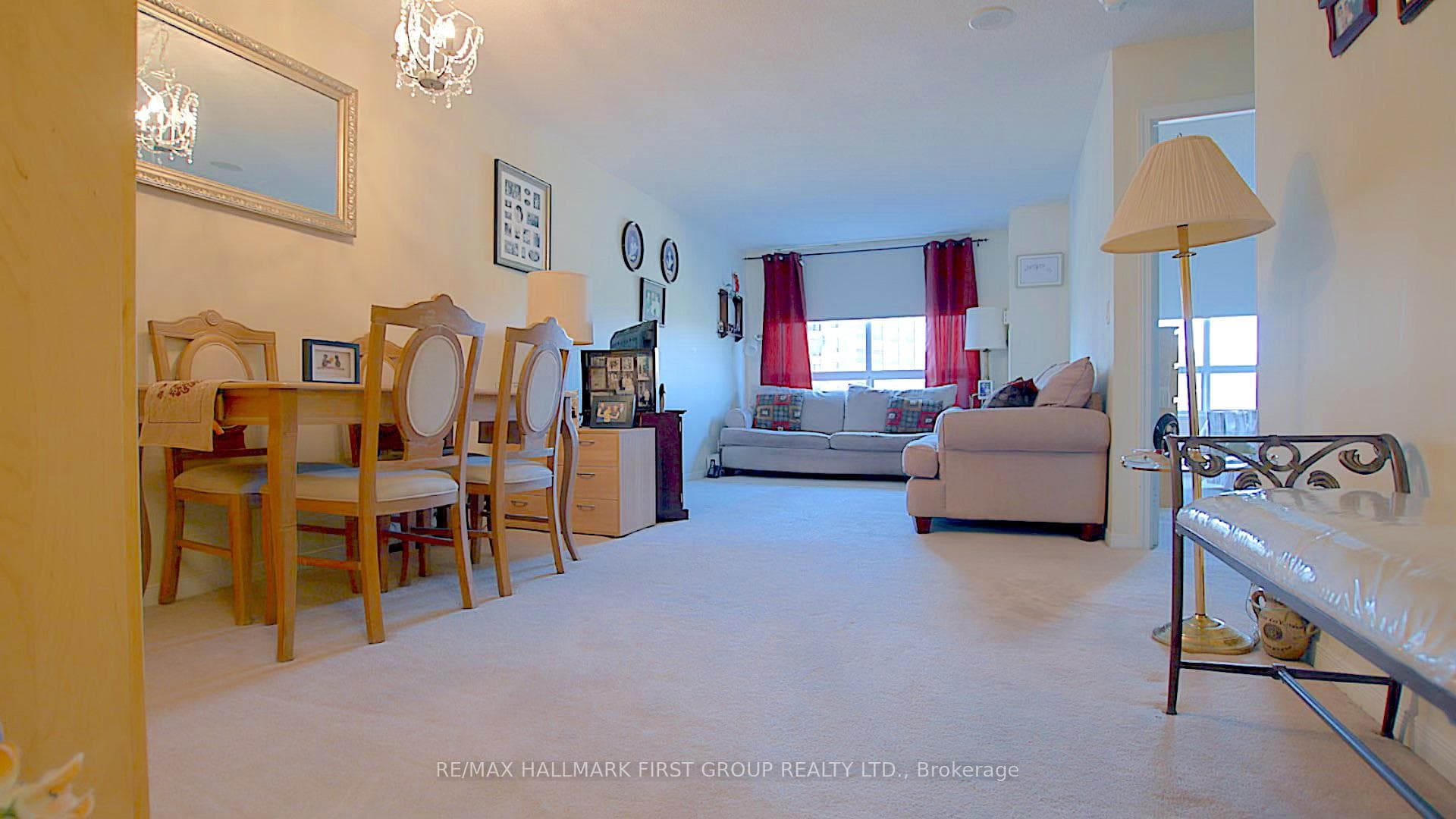 1000 The Esplanade N/A Unit 303 photo 3