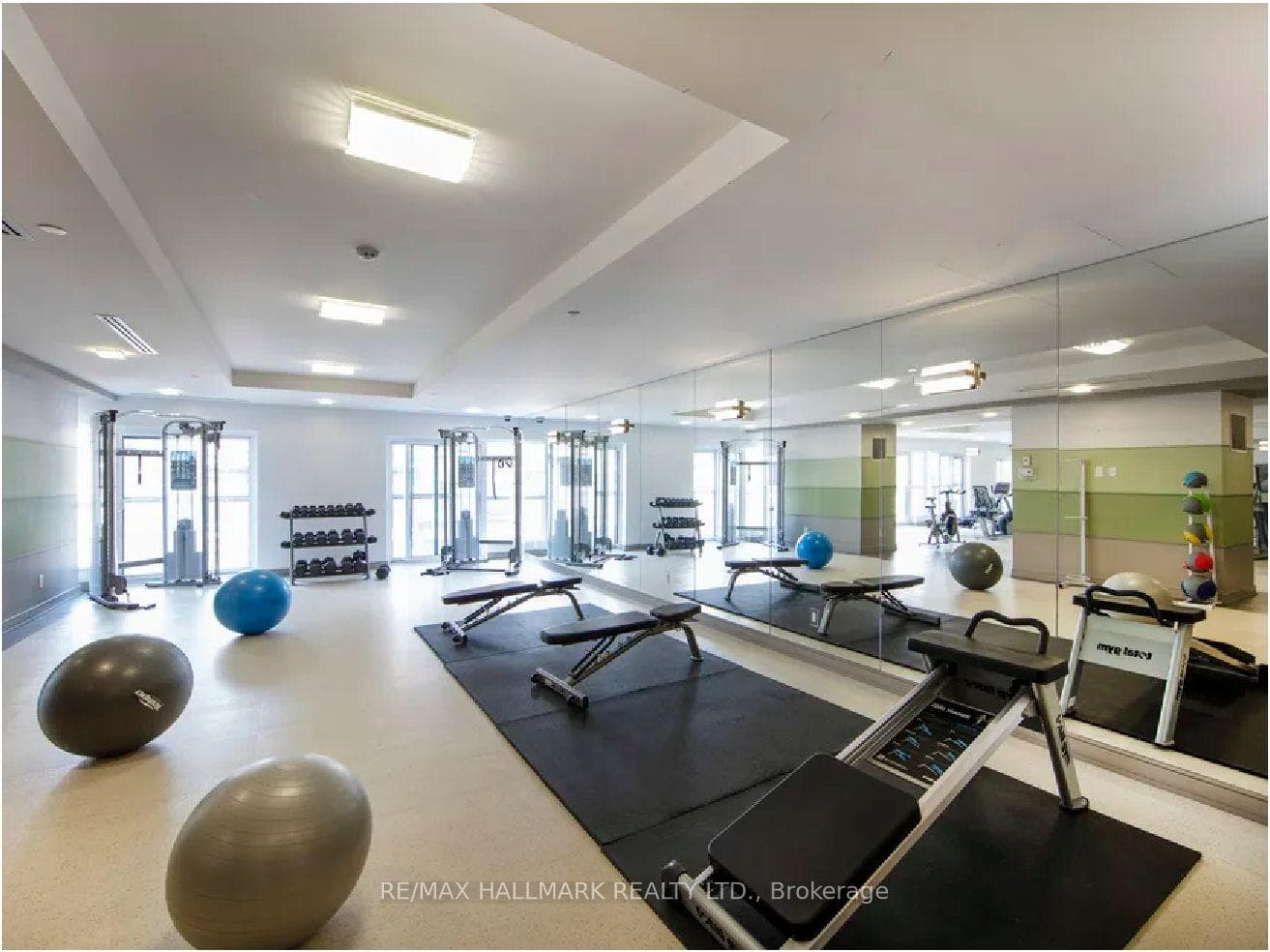 570 Bay Street Unit 2107 photo 12