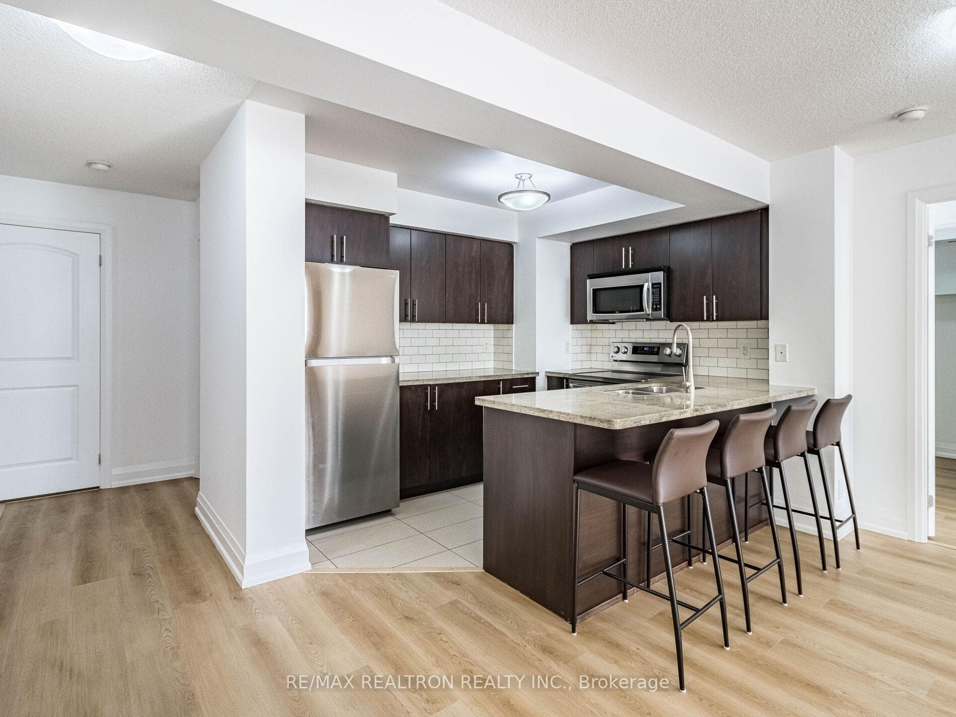 1070 Sheppard Avenue Unit 206 photo 6