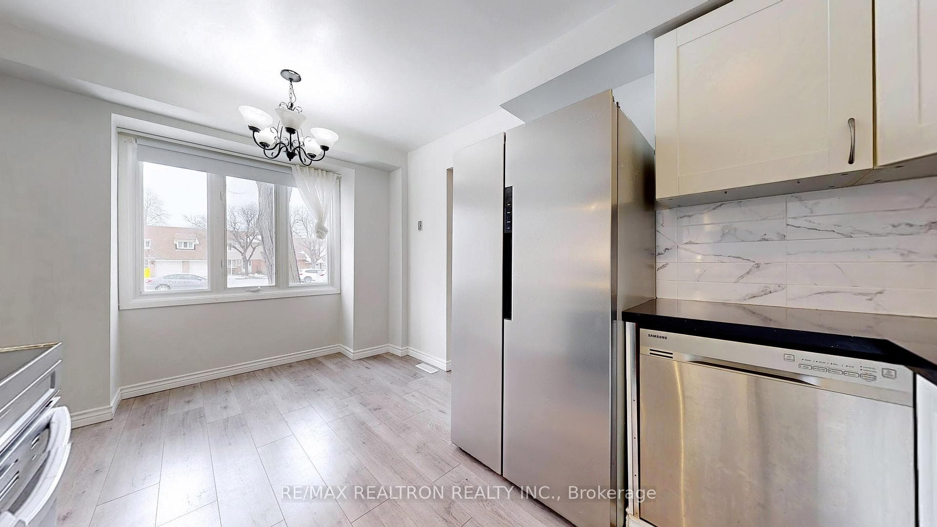 2079 The Collegeway Way Unit 60 photo 11