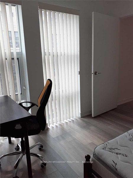 181 Huron Street Unit 203 photo 28
