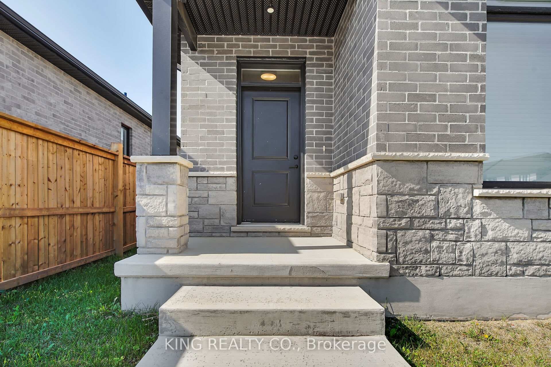 383 Daventry Way Unit 21 photo 31