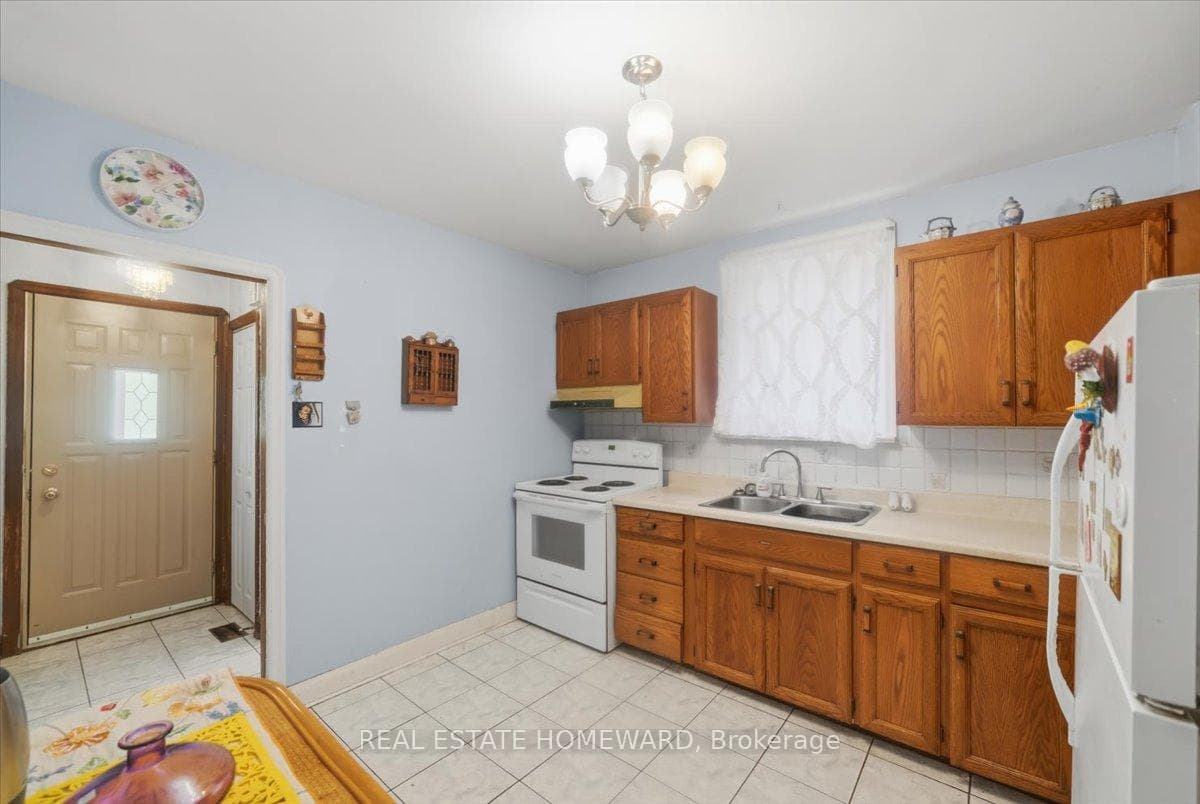 12 Thirty Seventh Street photo 9