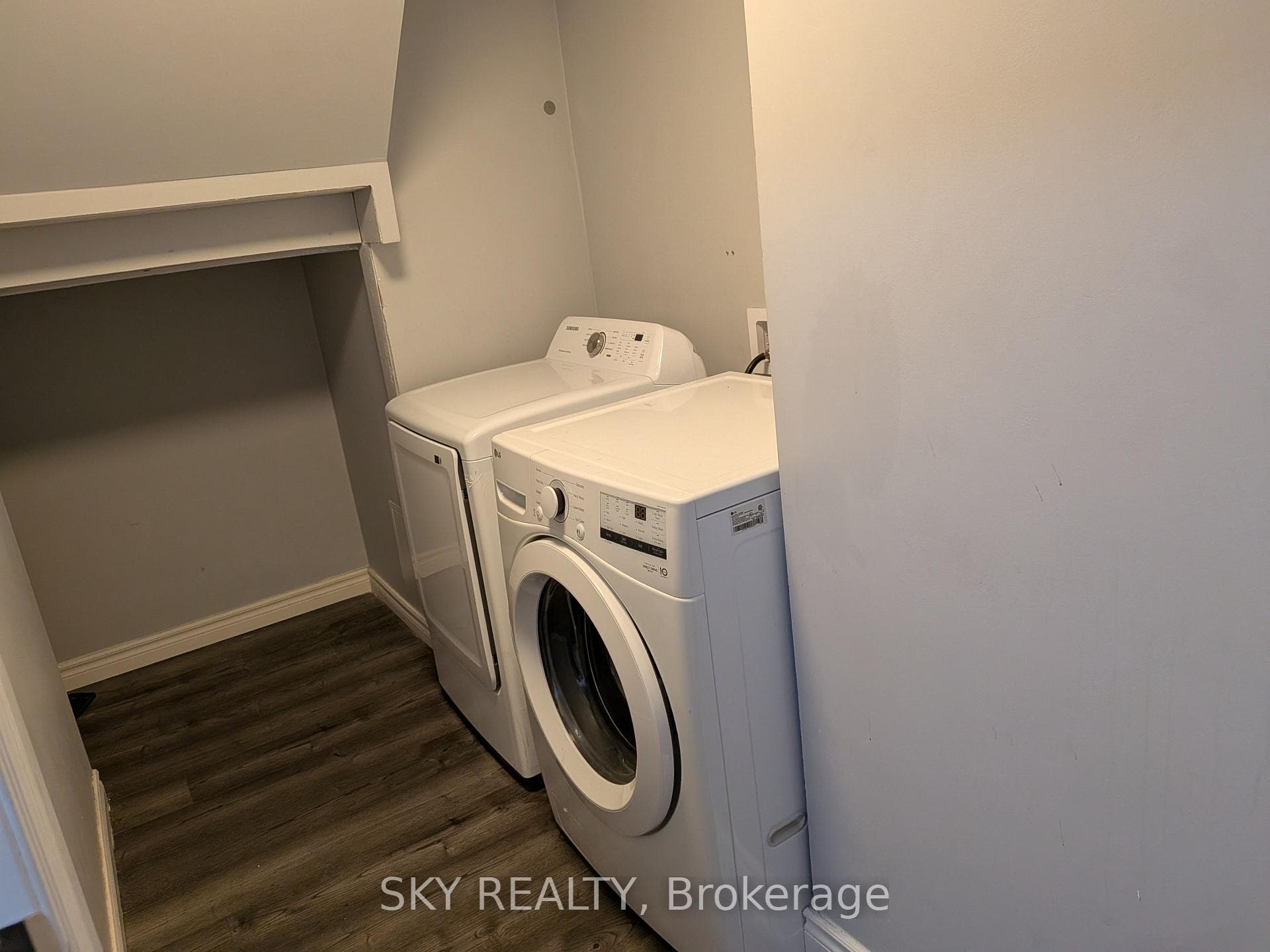 3 Panorama Crescent Unit Upper photo 13